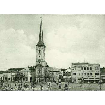 Časť hlavného námestia pred r. 1937